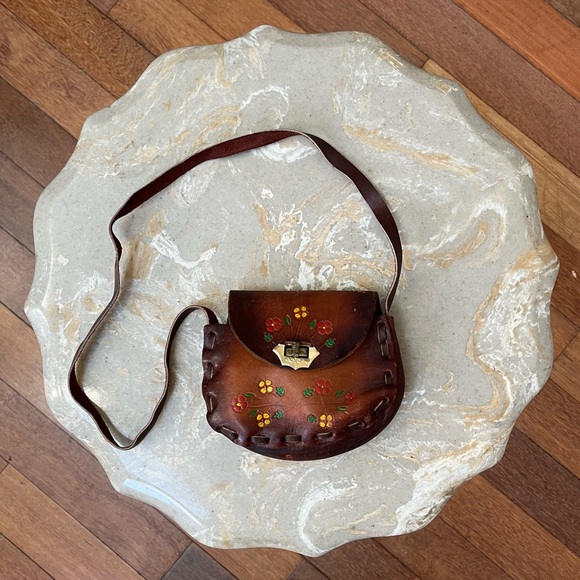 Handbags - Vintage Mexican brown hand-tooled leather mini bag purse with floral design